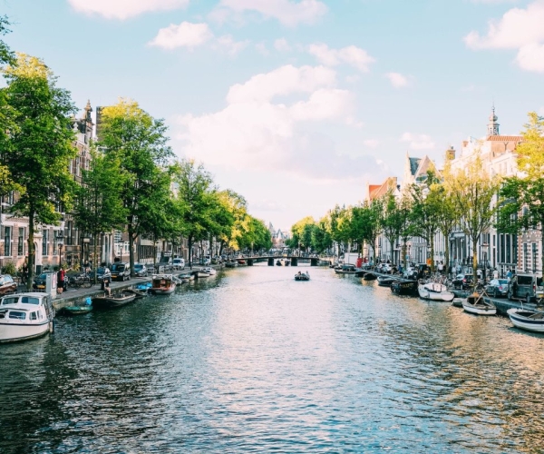 Amsterdam : les bons plans des backpackeuses