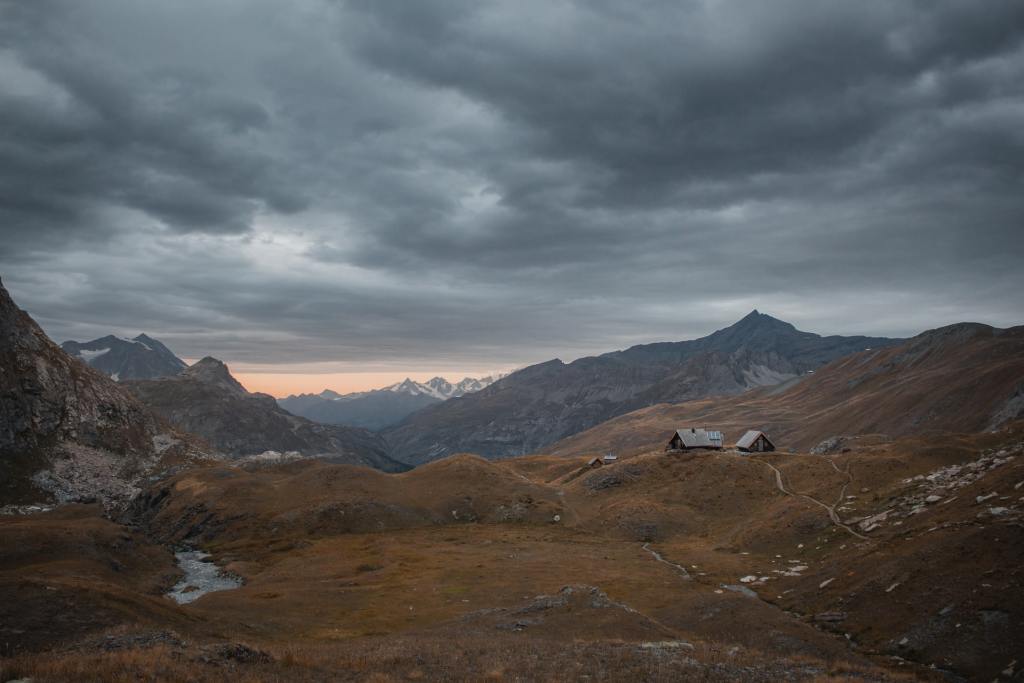 trek tour des bauges savoie randonnée france